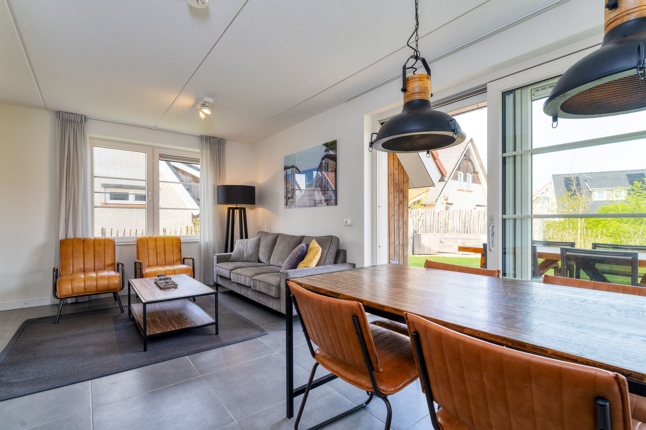 2-bedroom freehold villa in Nieuwvliet — photo 2 of 5
