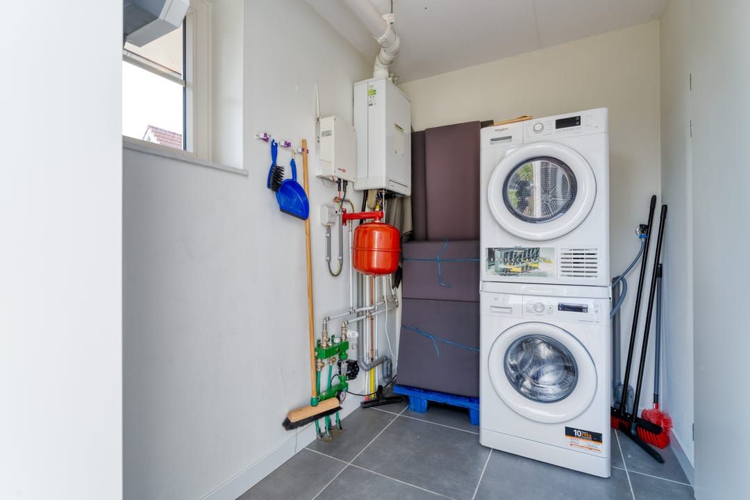 Photo 11 of Zeedijk 24-373