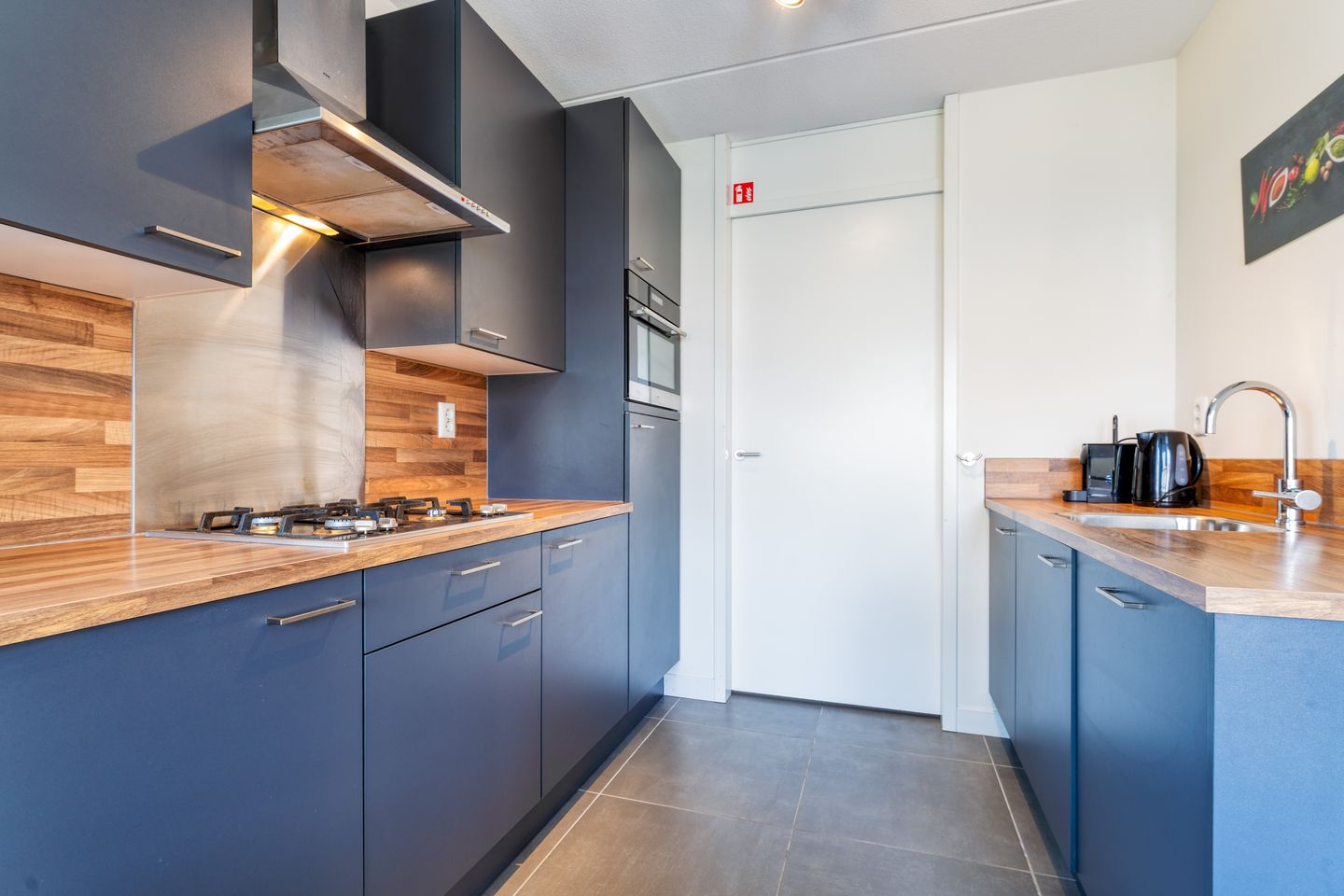 Photo 10 of Zeedijk 24-373