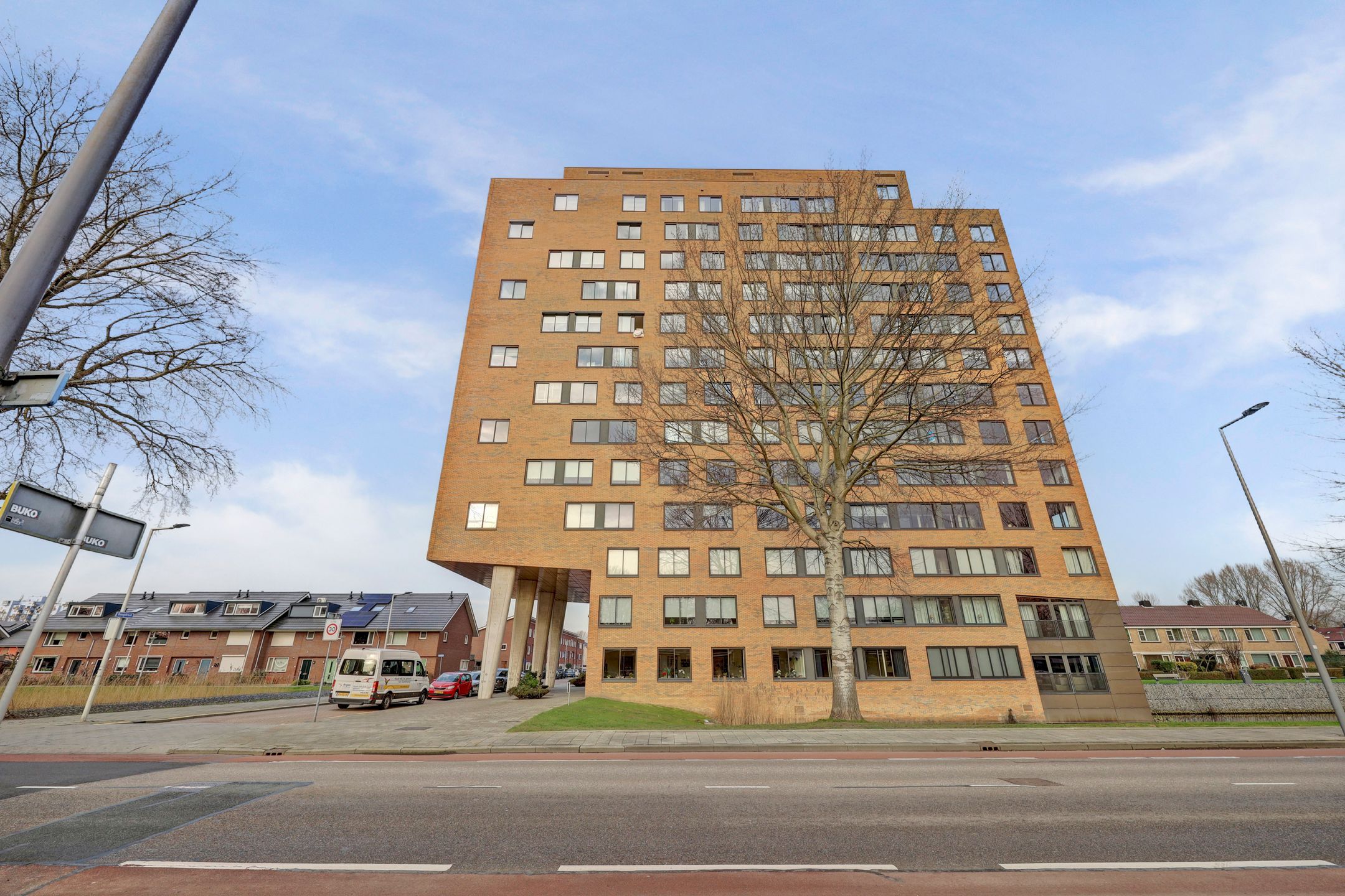 Photo 42 of Beugstraat 45