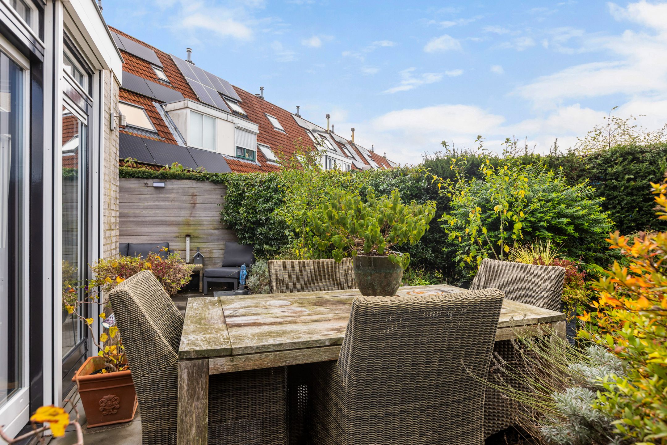 Spacious Corner Home with Garage in De Horden — 29