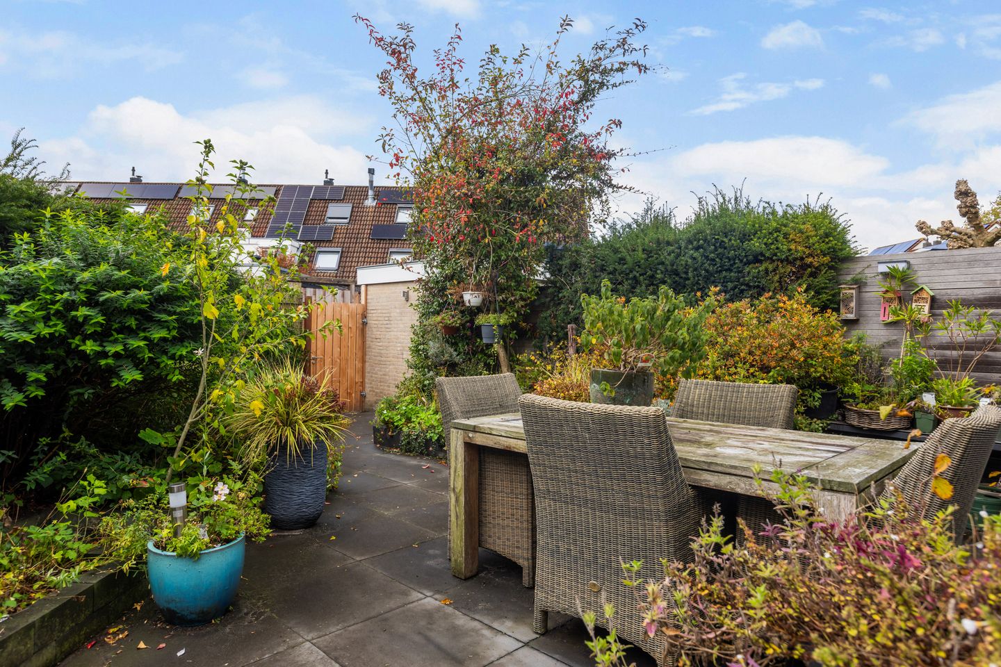 Spacious Corner Home with Garage in De Horden — 26