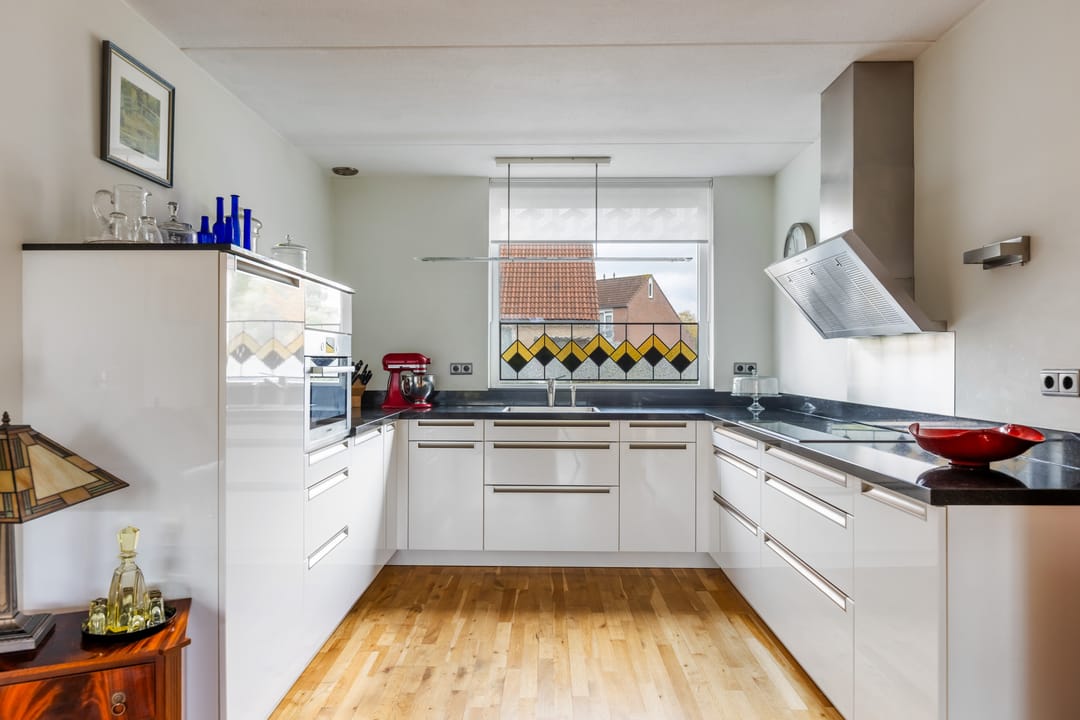 Spacious Corner Home with Garage in De Horden — 21