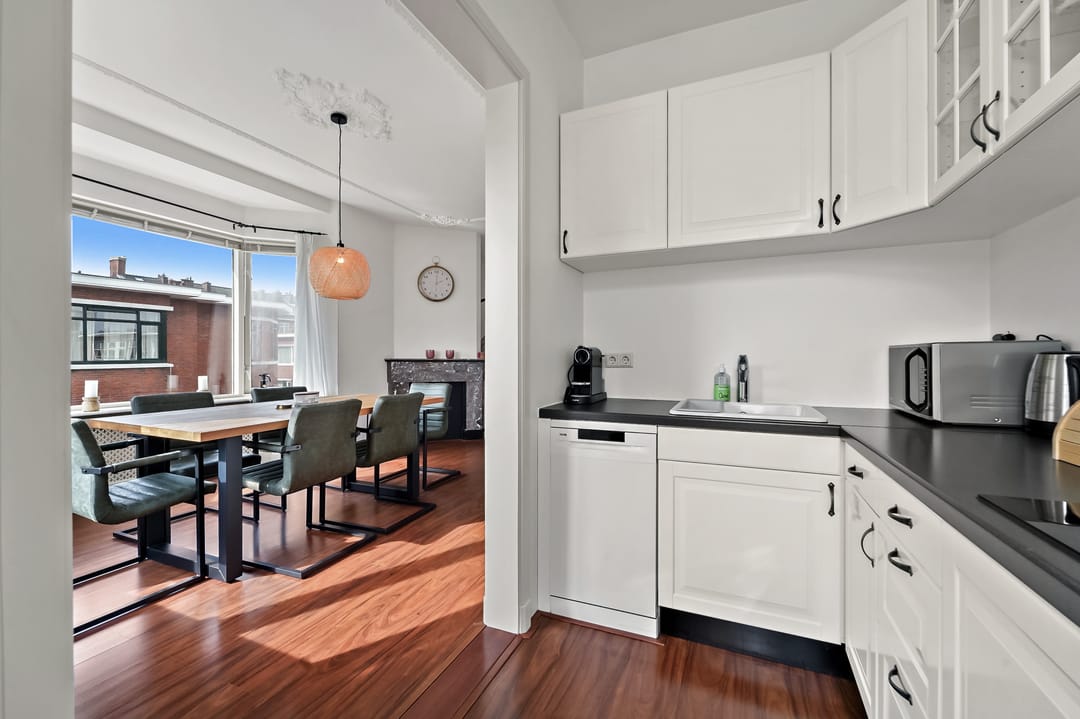 Photo 16 of Amandelstraat 82