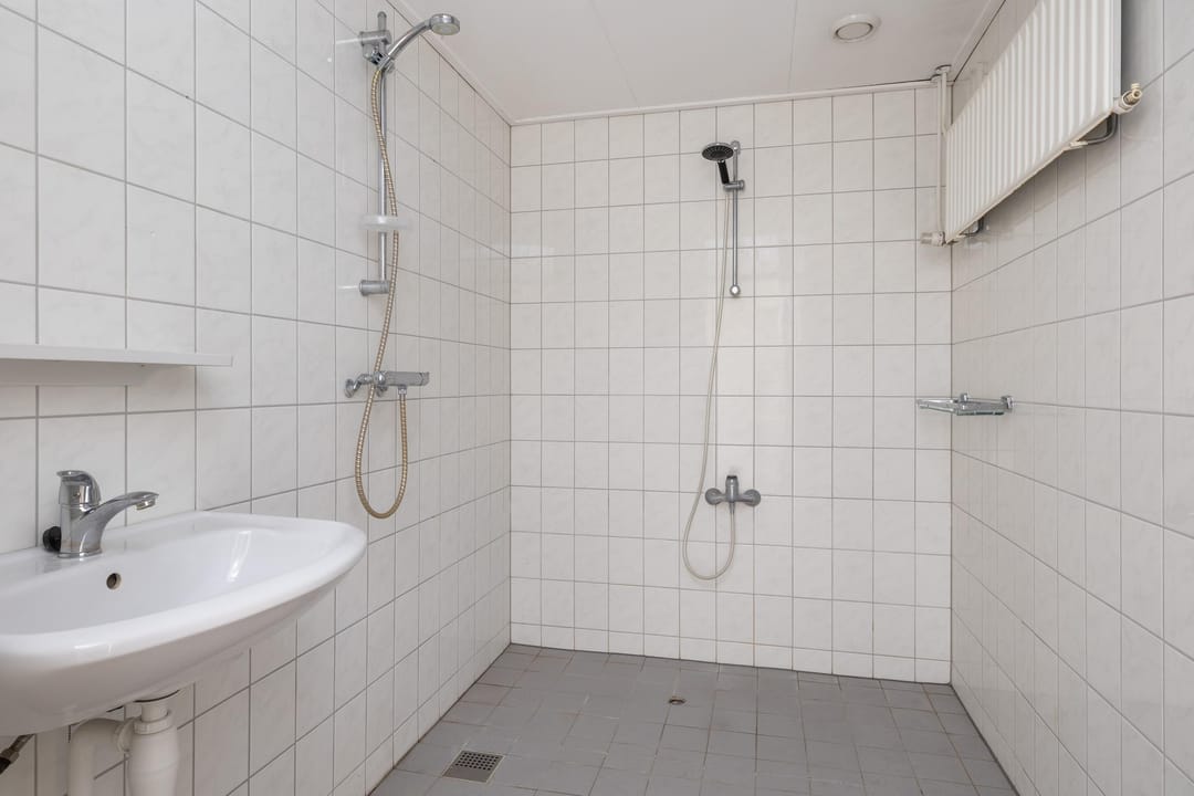 Foto 11 van van Leeuwenstraat 35