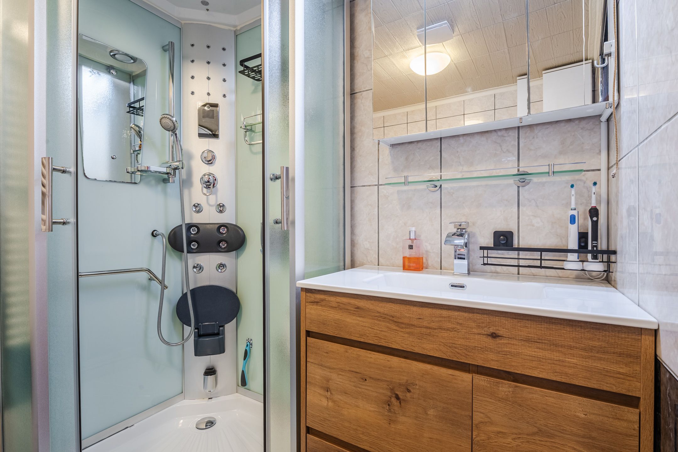 Foto 27 van Manonstraat 64