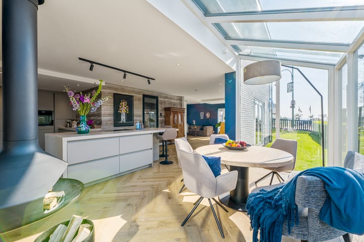 Vrijstaande woning te koop: Oud-Loosdrechtsedijk 218, Loosdrecht