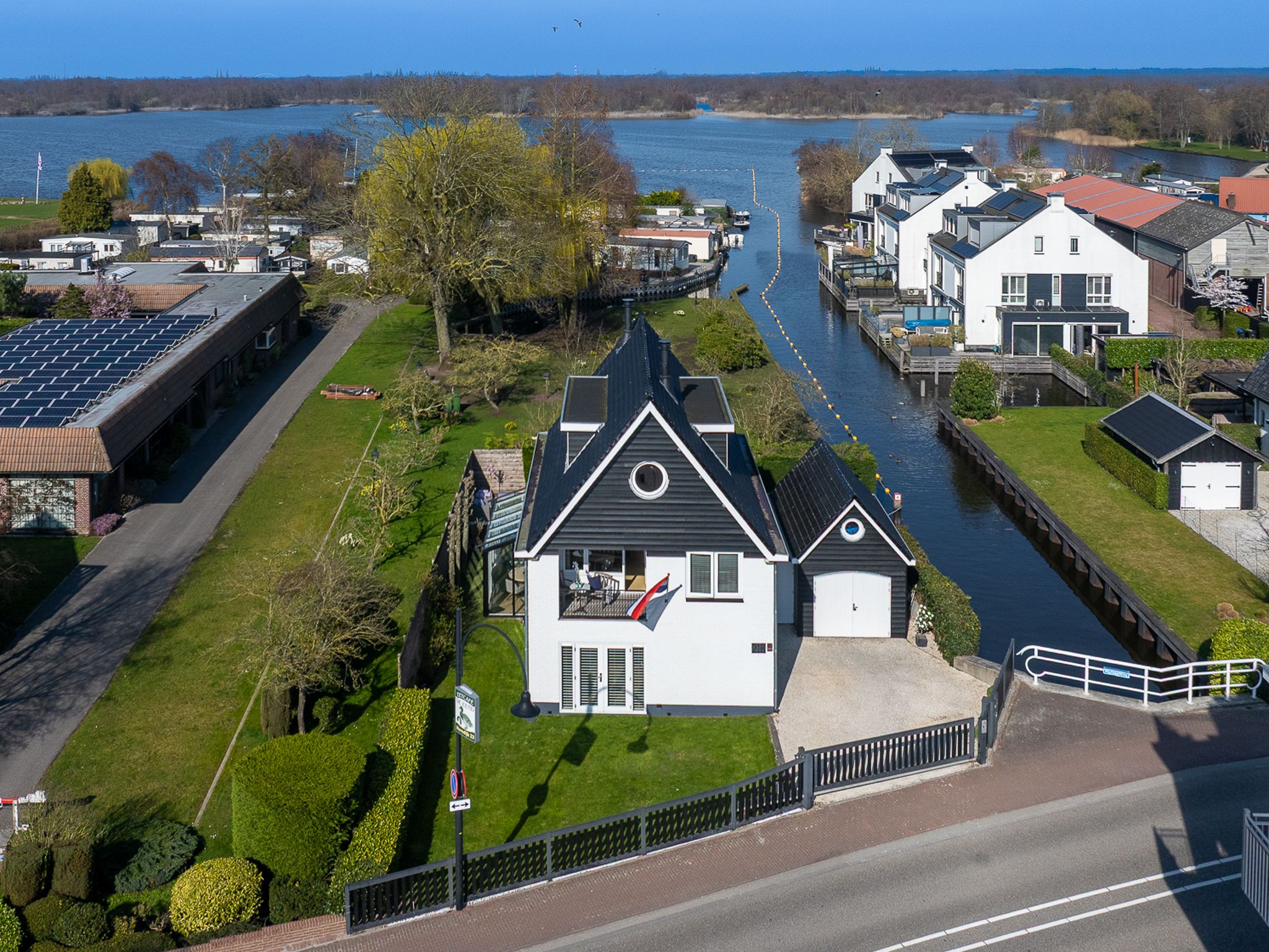 Oud-Loosdrechtsedijk 218 