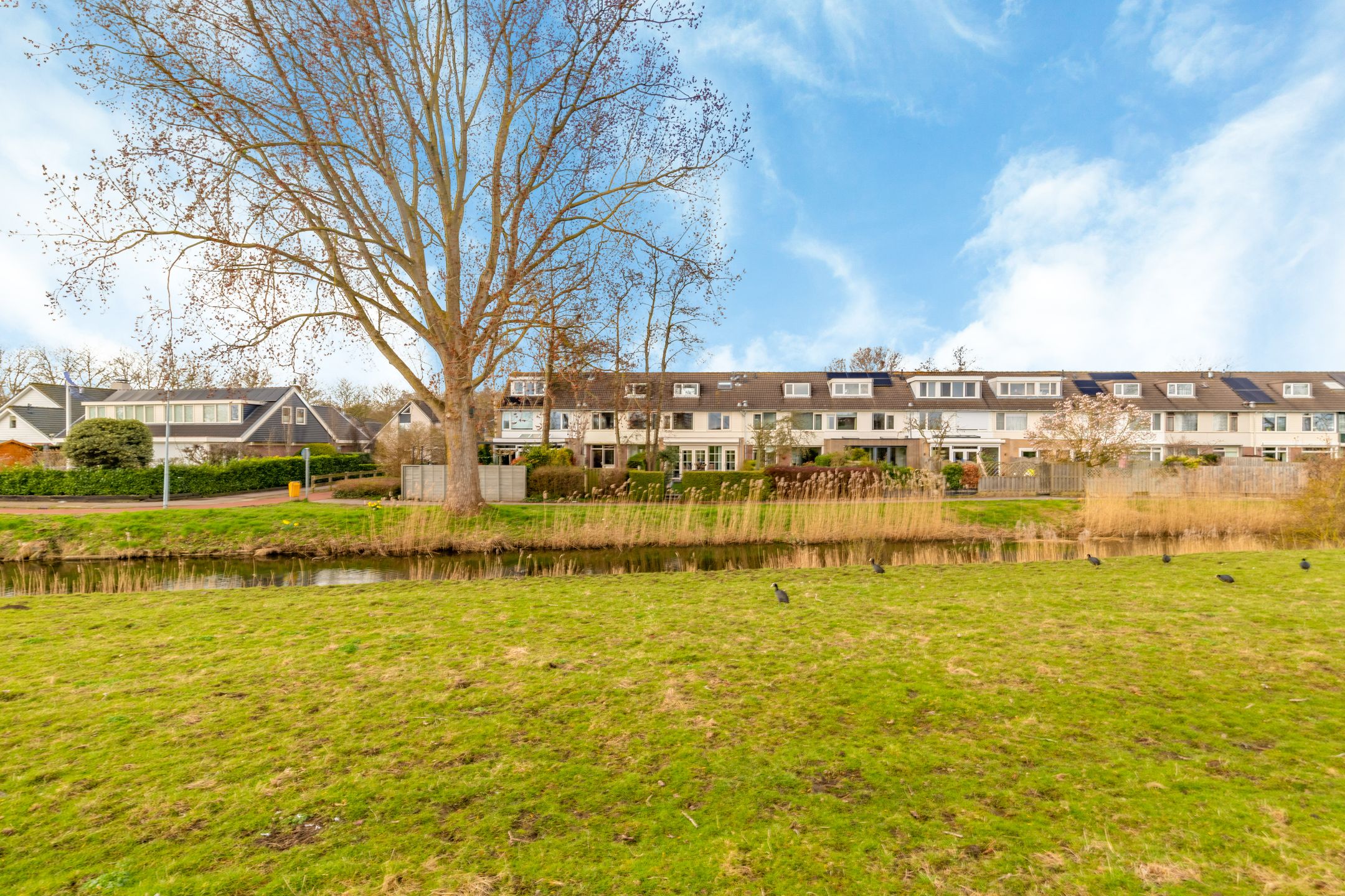 Spacious terraced house with garage and panoramic view of the Geniedijk — 47