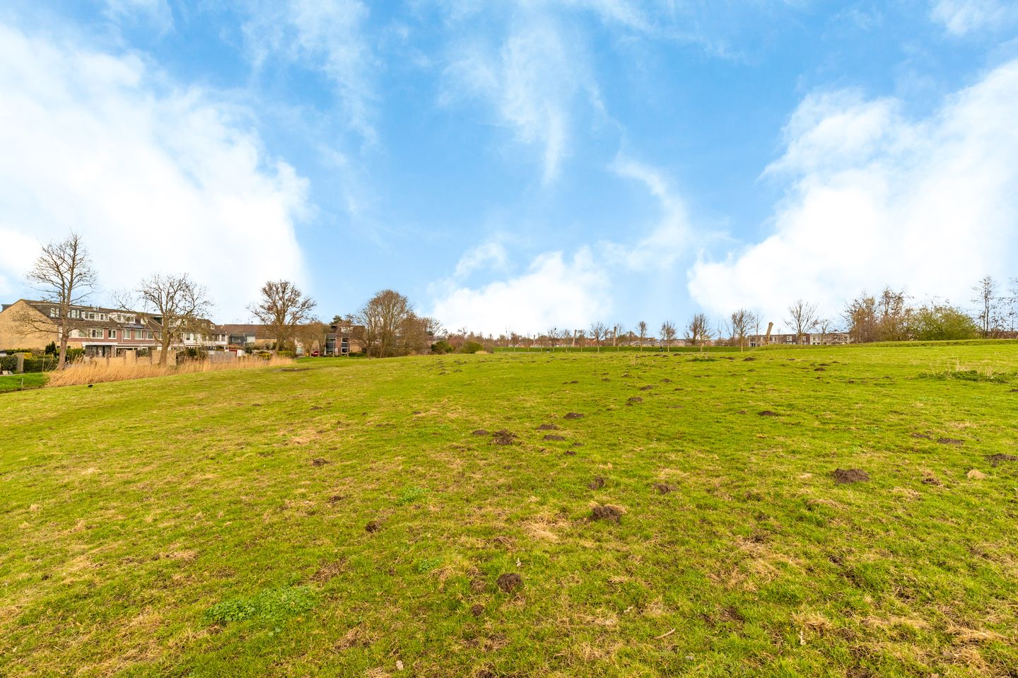 Spacious terraced house with garage and panoramic view of the Geniedijk — 48