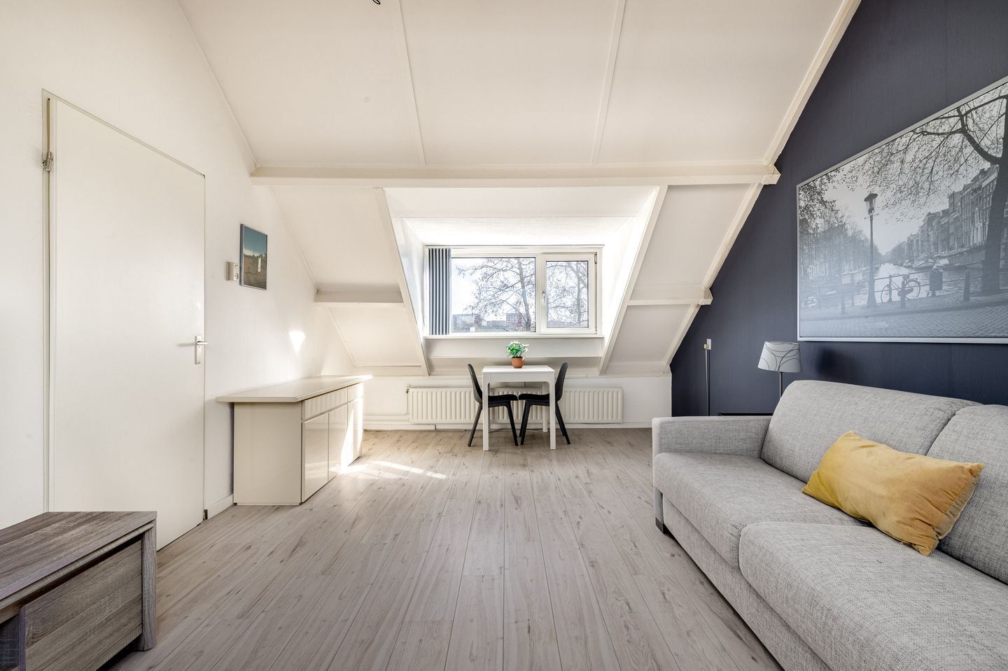 Spacious terraced house with garage and panoramic view of the Geniedijk — 42
