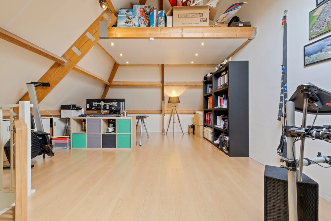 Photo 32 of Liviusstraat 21