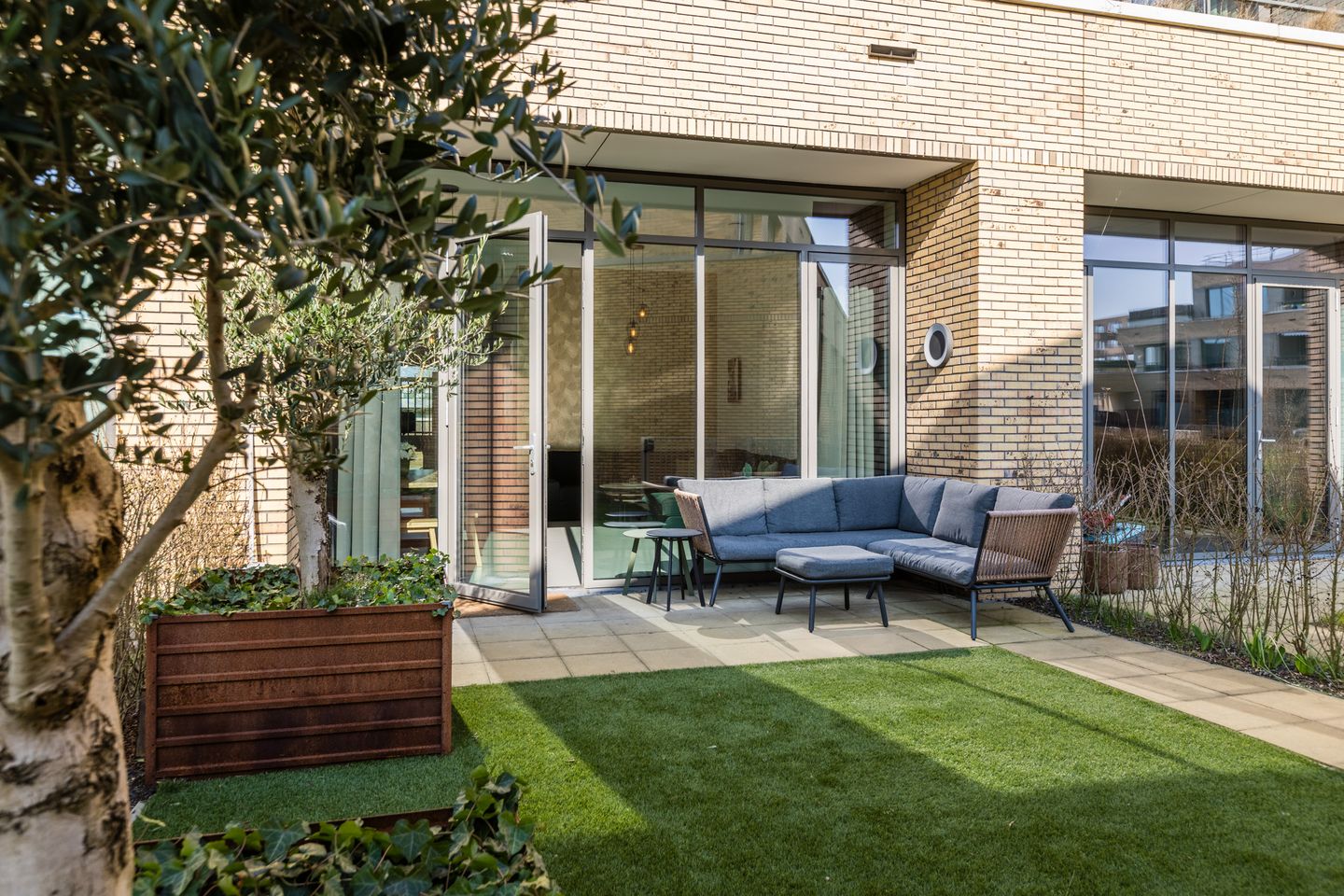 Luxury Split-Level Loft Apartment with South-Facing Garden in De Cascade Complex — 20