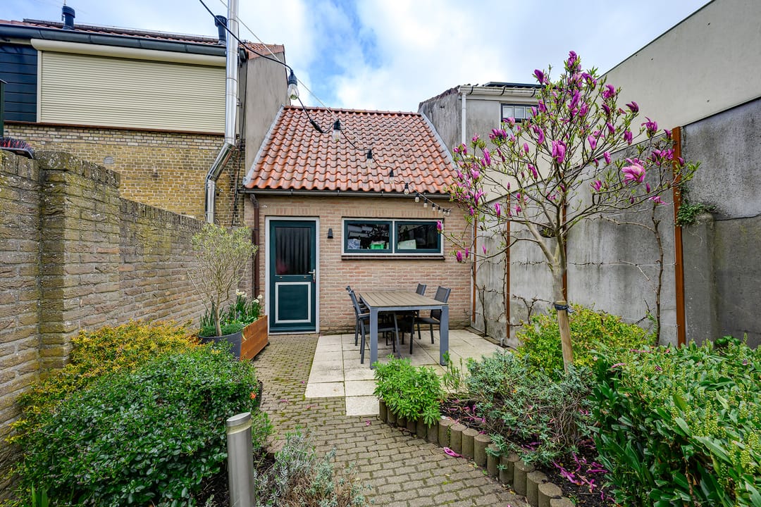 Photo 46 of Voorstraat 24