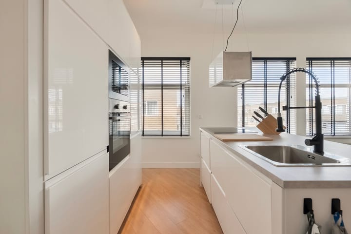 Foto 2 van Lorentzplein 2-B3