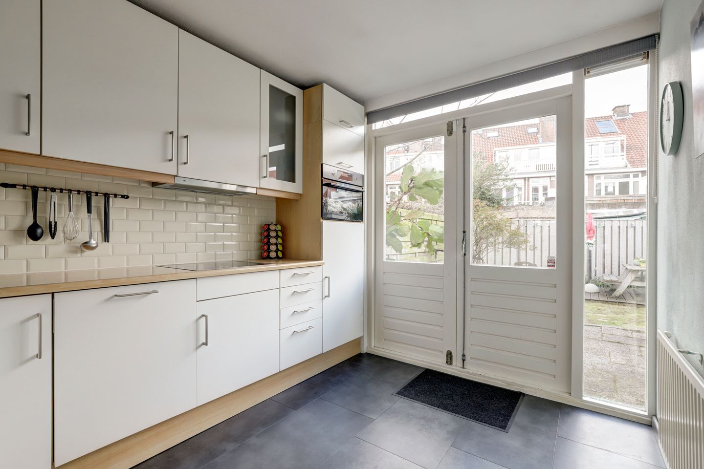 3-Room Ground Floor Apartment with Sunny West-Facing Garden in Popular Hof van Delft — 19