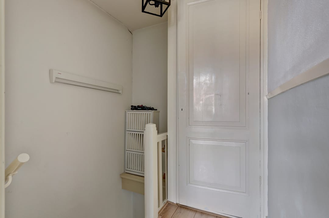 3-Room Ground Floor Apartment with Sunny West-Facing Garden in Popular Hof van Delft — 38