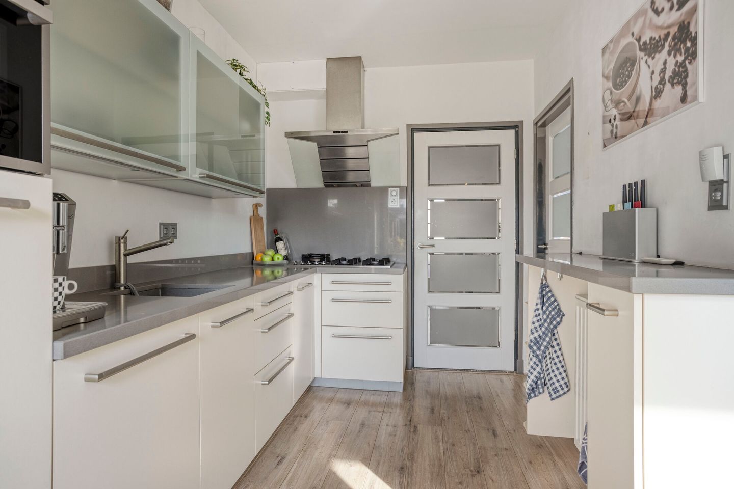 Photo 14 of Torenstraat 45