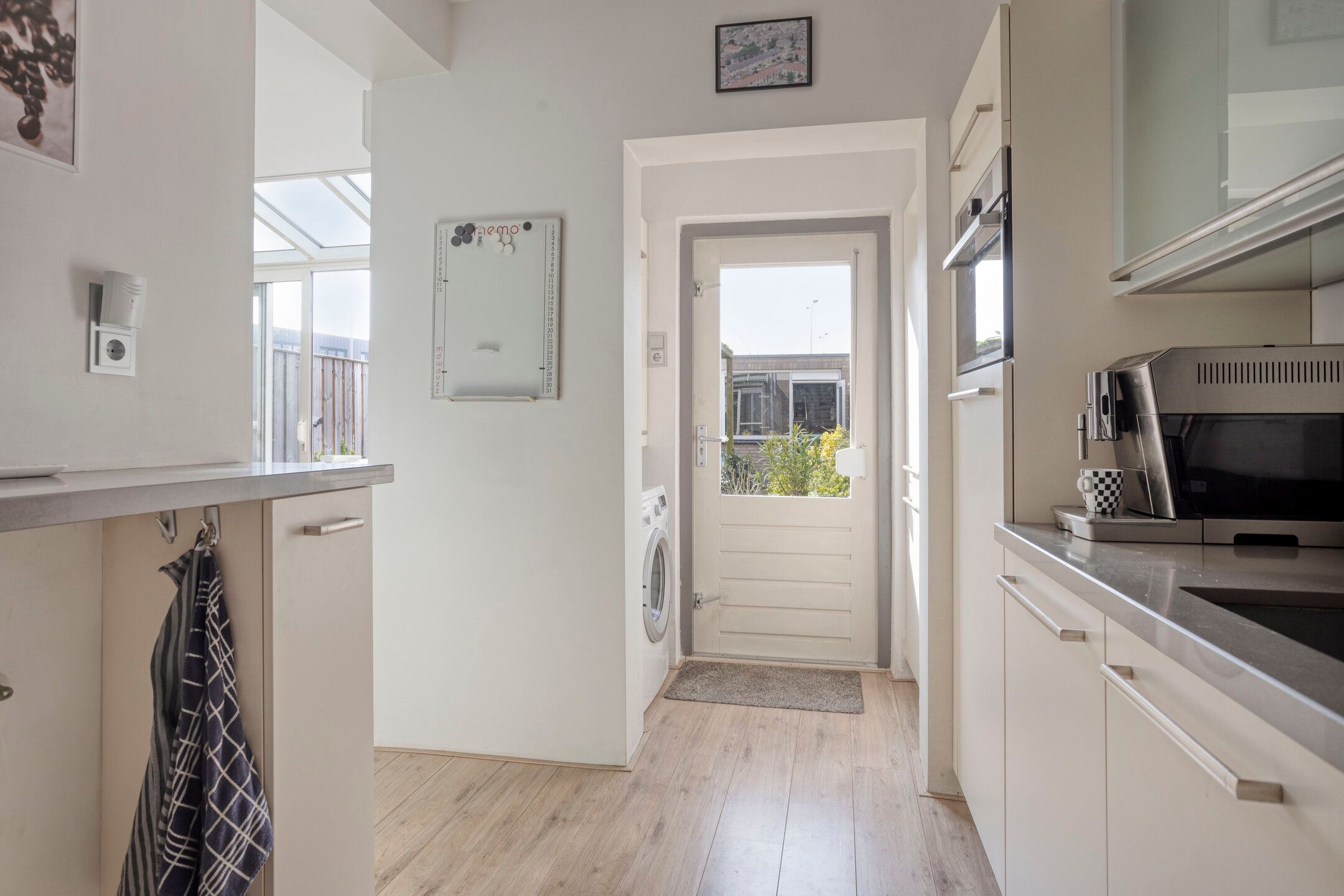 Photo 15 of Torenstraat 45