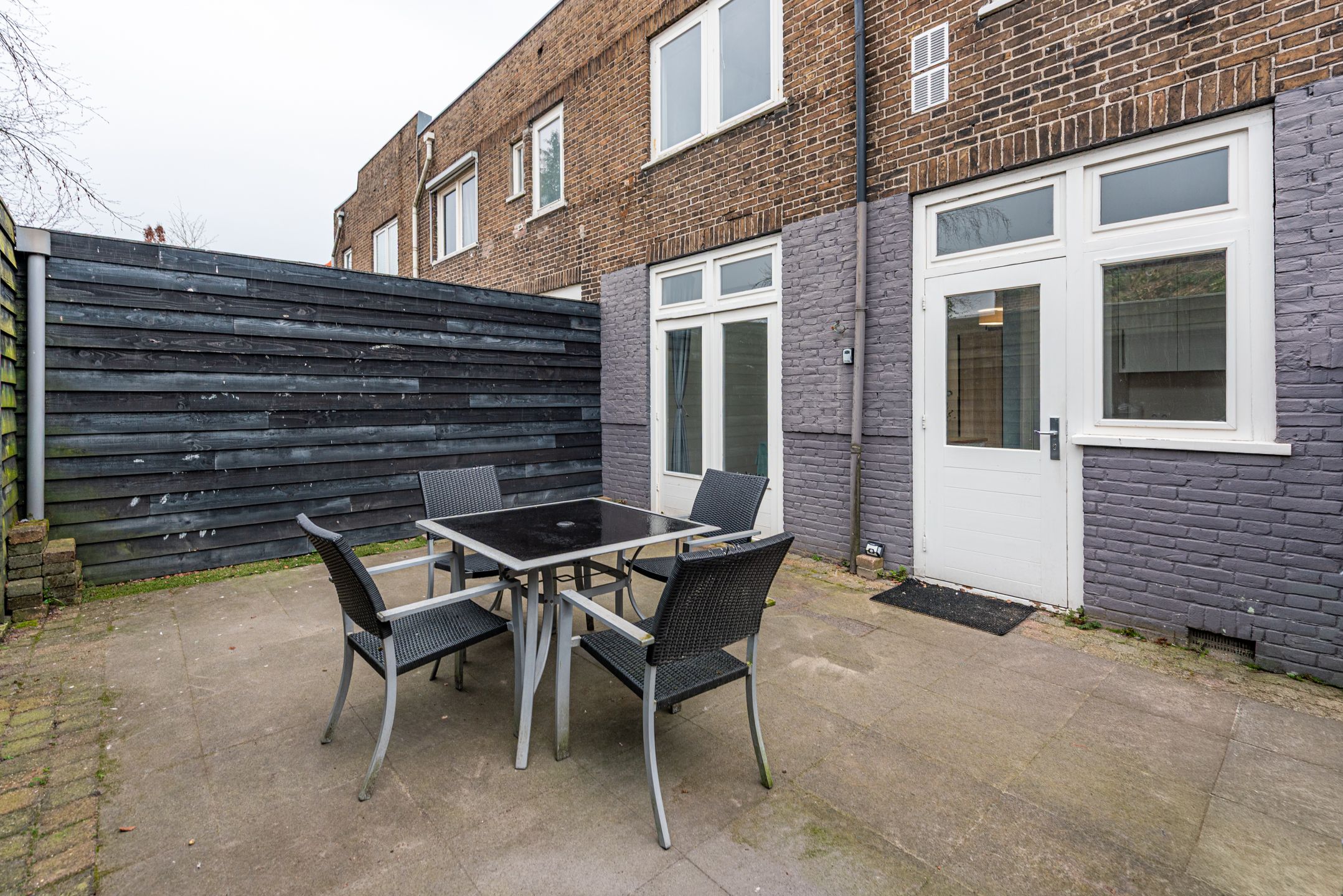 Spacious Family Home with Large Outbuilding and Sunny South-Facing Garden in Hilversum — 15
