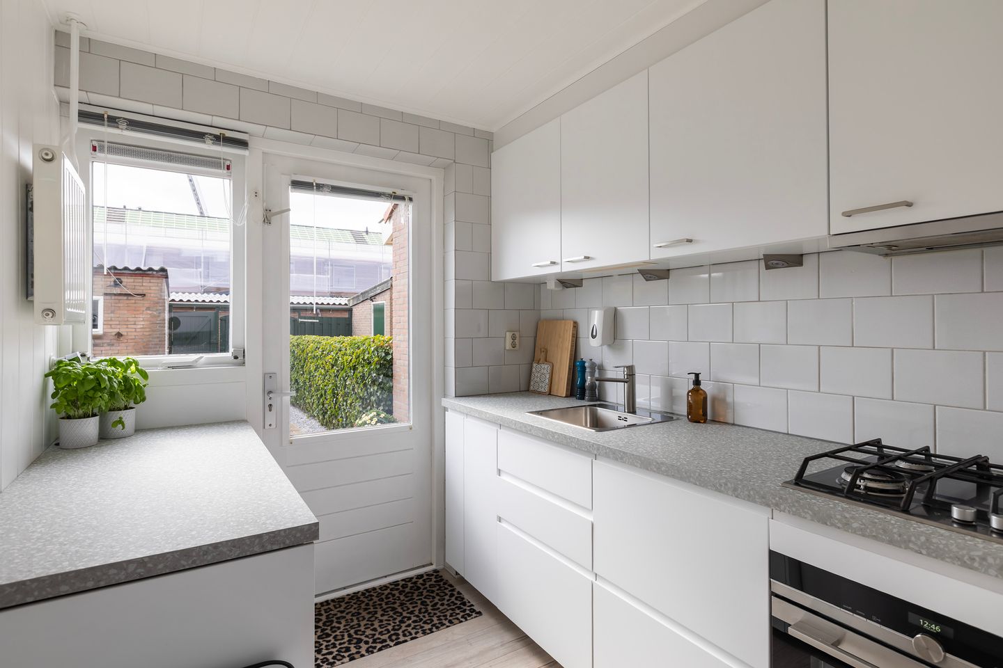 Renovated Terraced House with South-Facing Garden in Goudswaard — 14