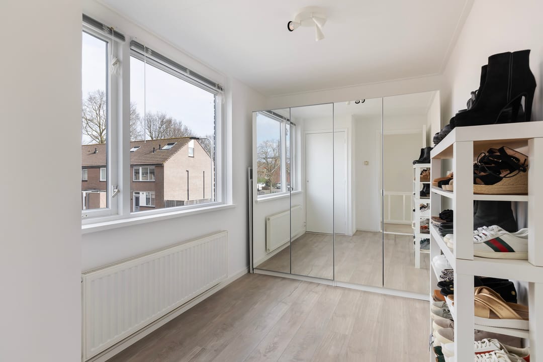 Renovated Terraced House with South-Facing Garden in Goudswaard — 22