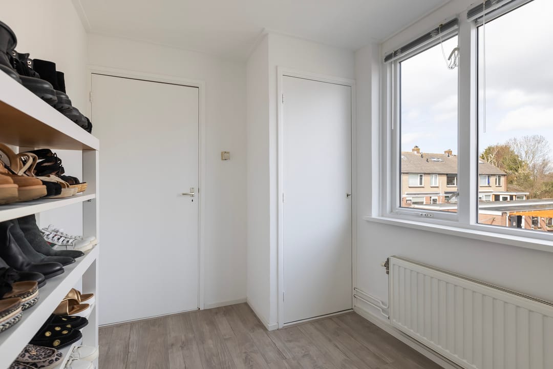 Renovated Terraced House with South-Facing Garden in Goudswaard — 23