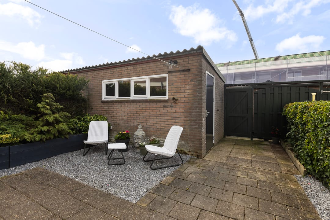 Renovated Terraced House with South-Facing Garden in Goudswaard — 32