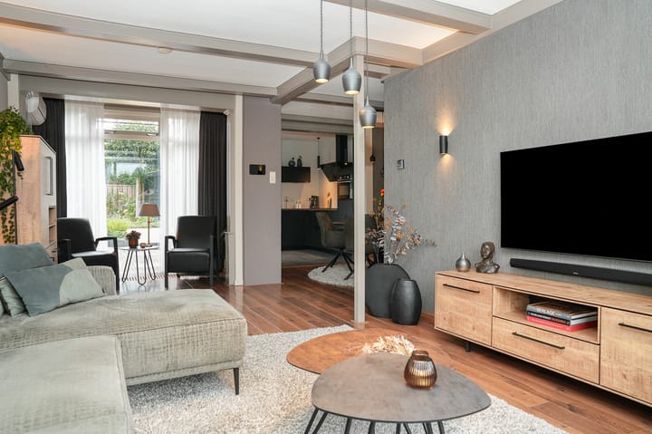 Photo 4 of Irenestraat 13