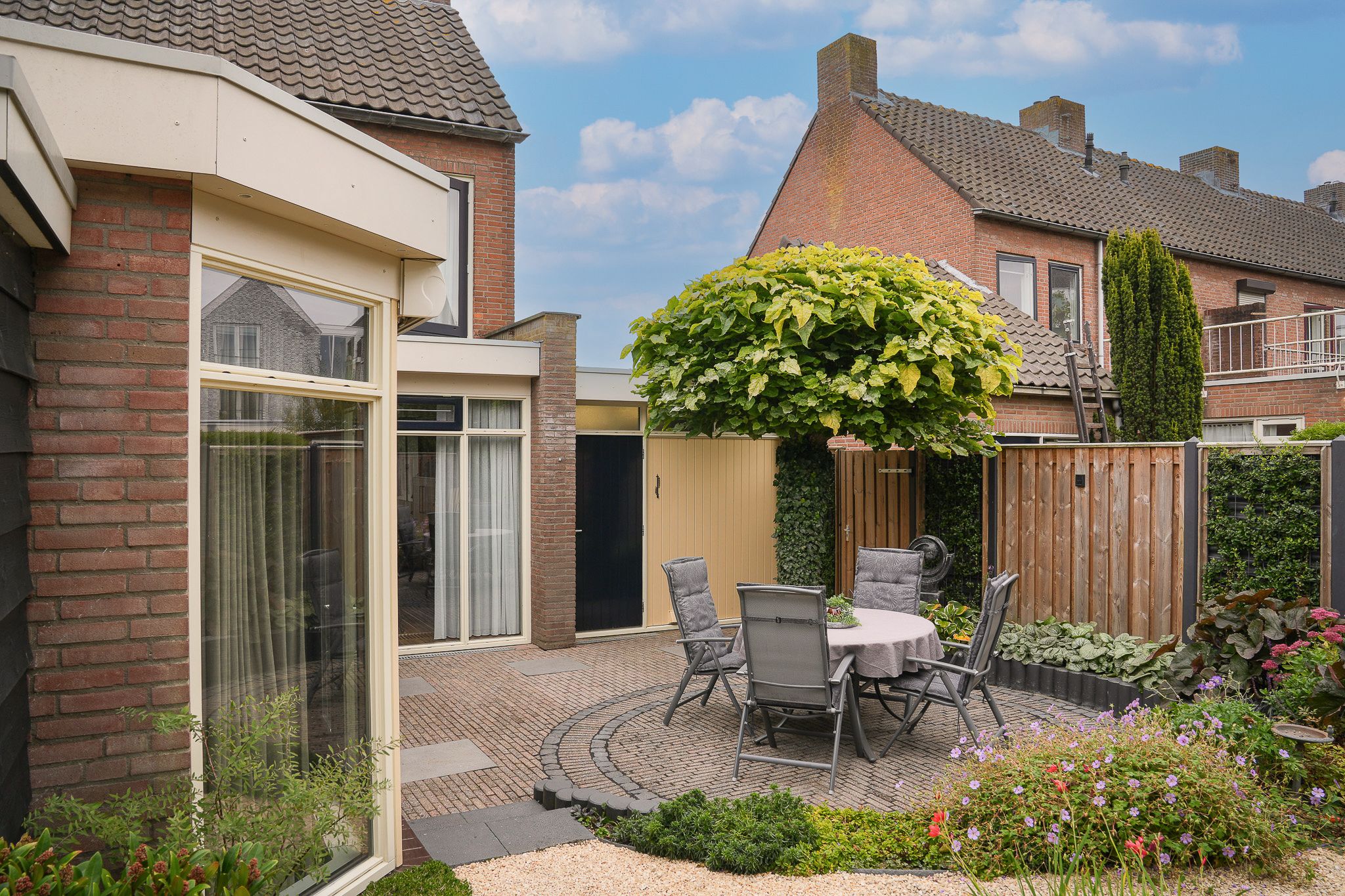 Foto 45 van Irenestraat 13