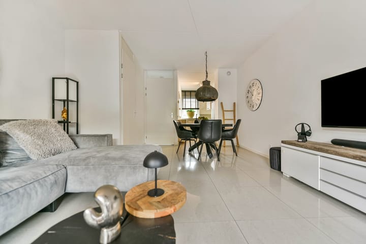 Photo 2 of Straat van Corsica 102