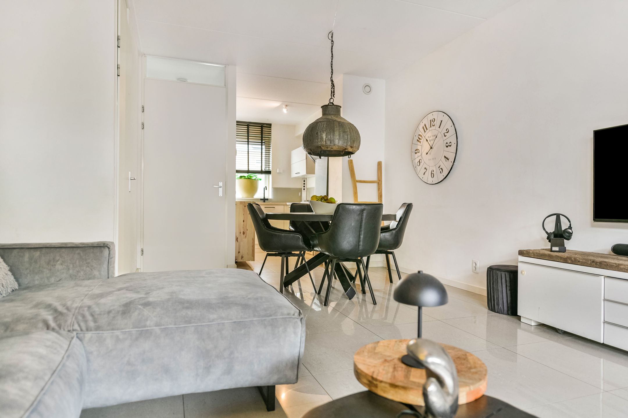 Photo 3 of Straat van Corsica 102