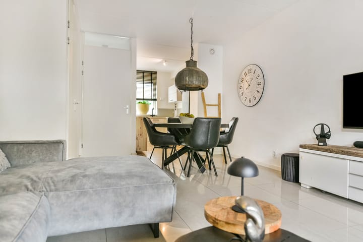 Photo 3 of Straat van Corsica 102