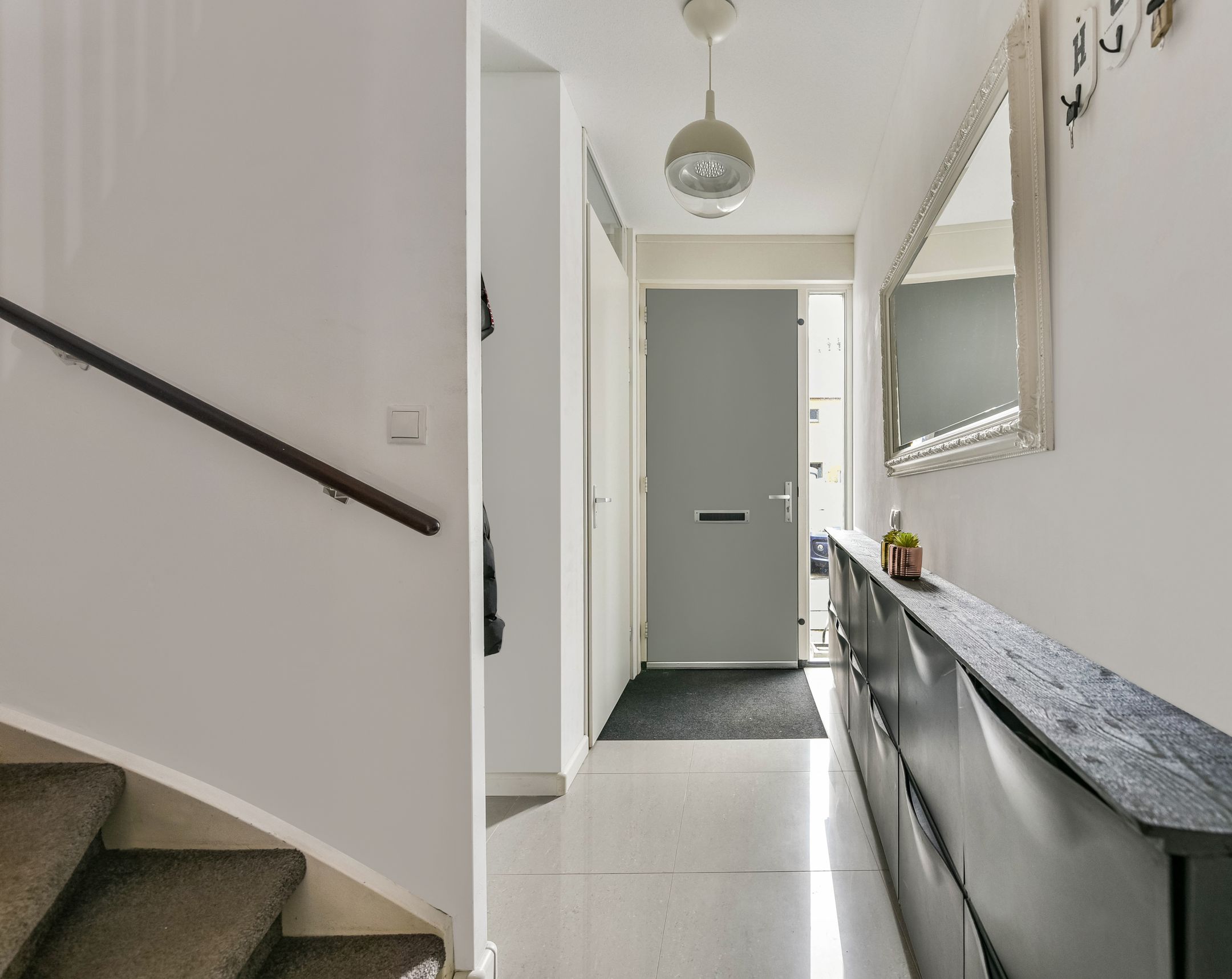 Photo 12 of Straat van Corsica 102