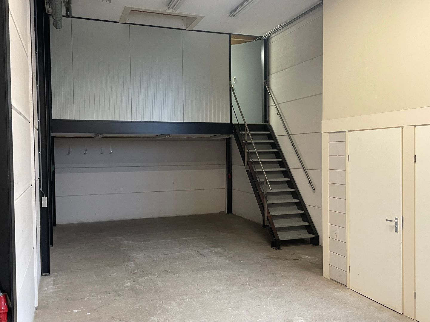 Bekijk foto 2 van Neon 25-o