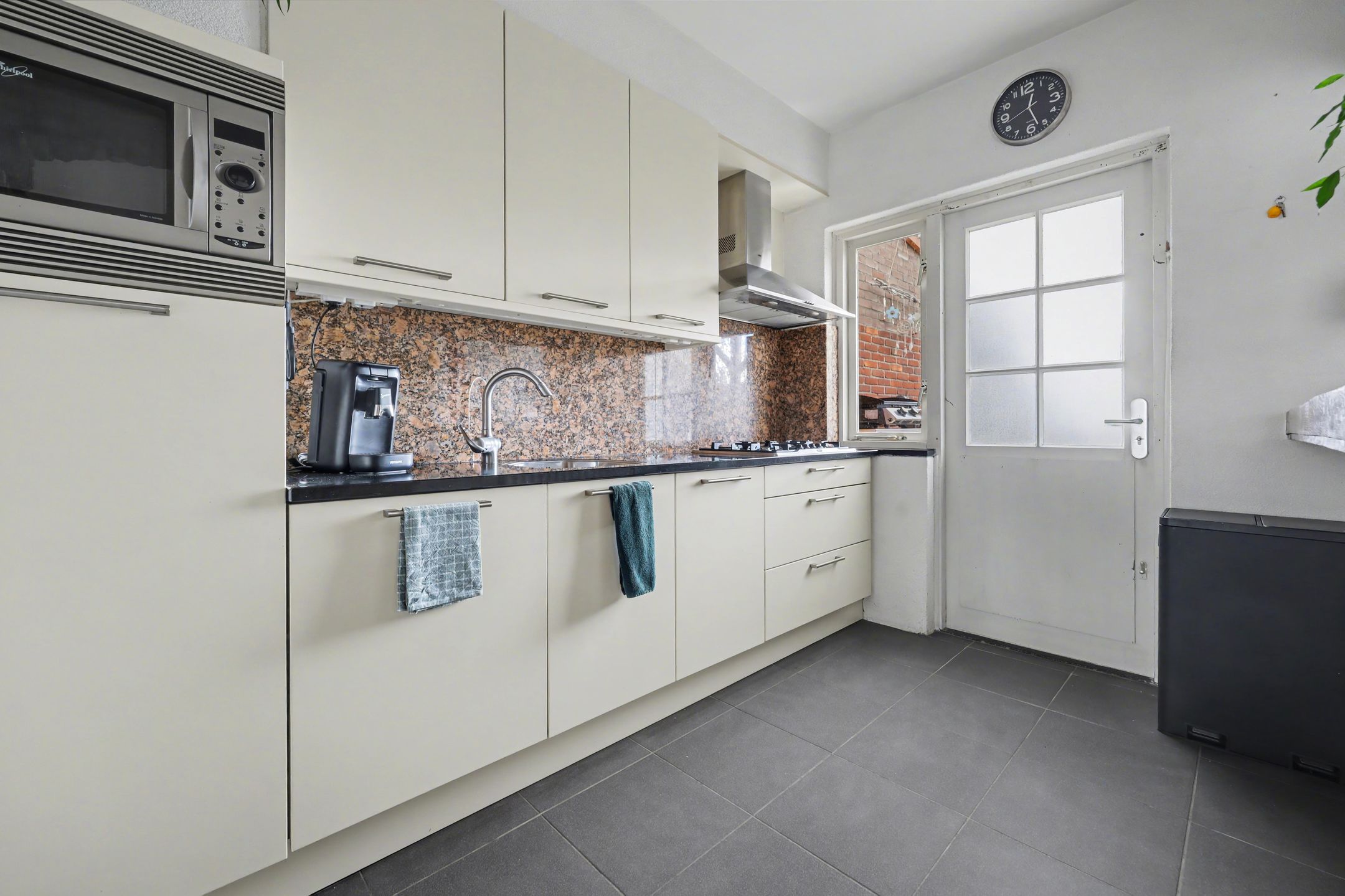 Foto 3 van Doctor Kuyperstraat 2