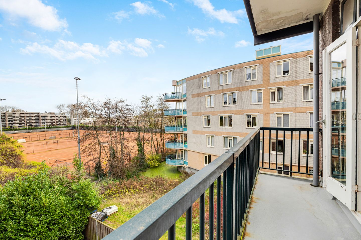 Light apartment with balcony and free view in Kralingen — 14
