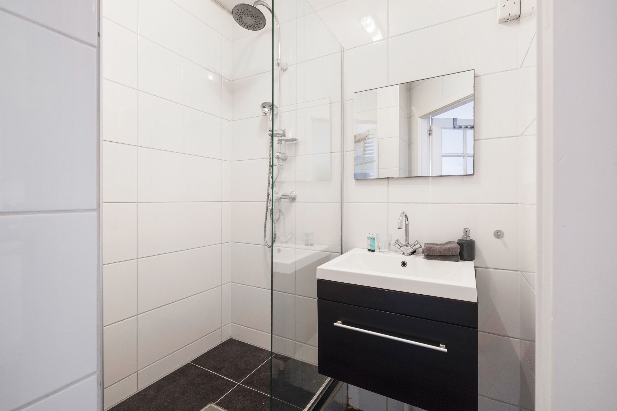 Light apartment with balcony and free view in Kralingen — 26
