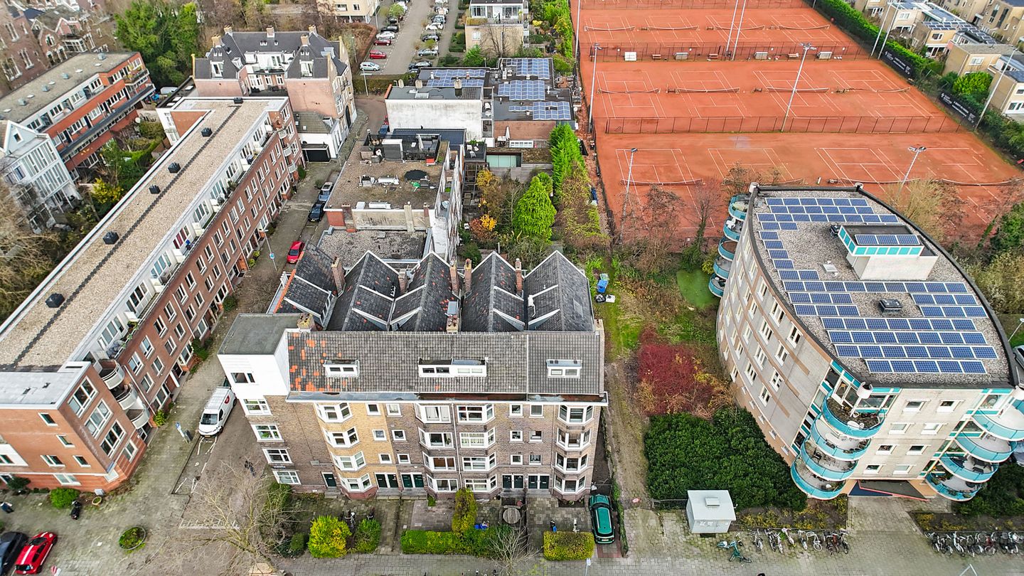 Light apartment with balcony and free view in Kralingen — 33