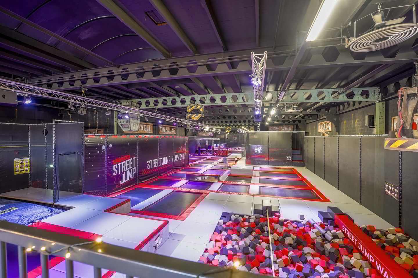 Bekijk foto 2 van Veerpolder 12