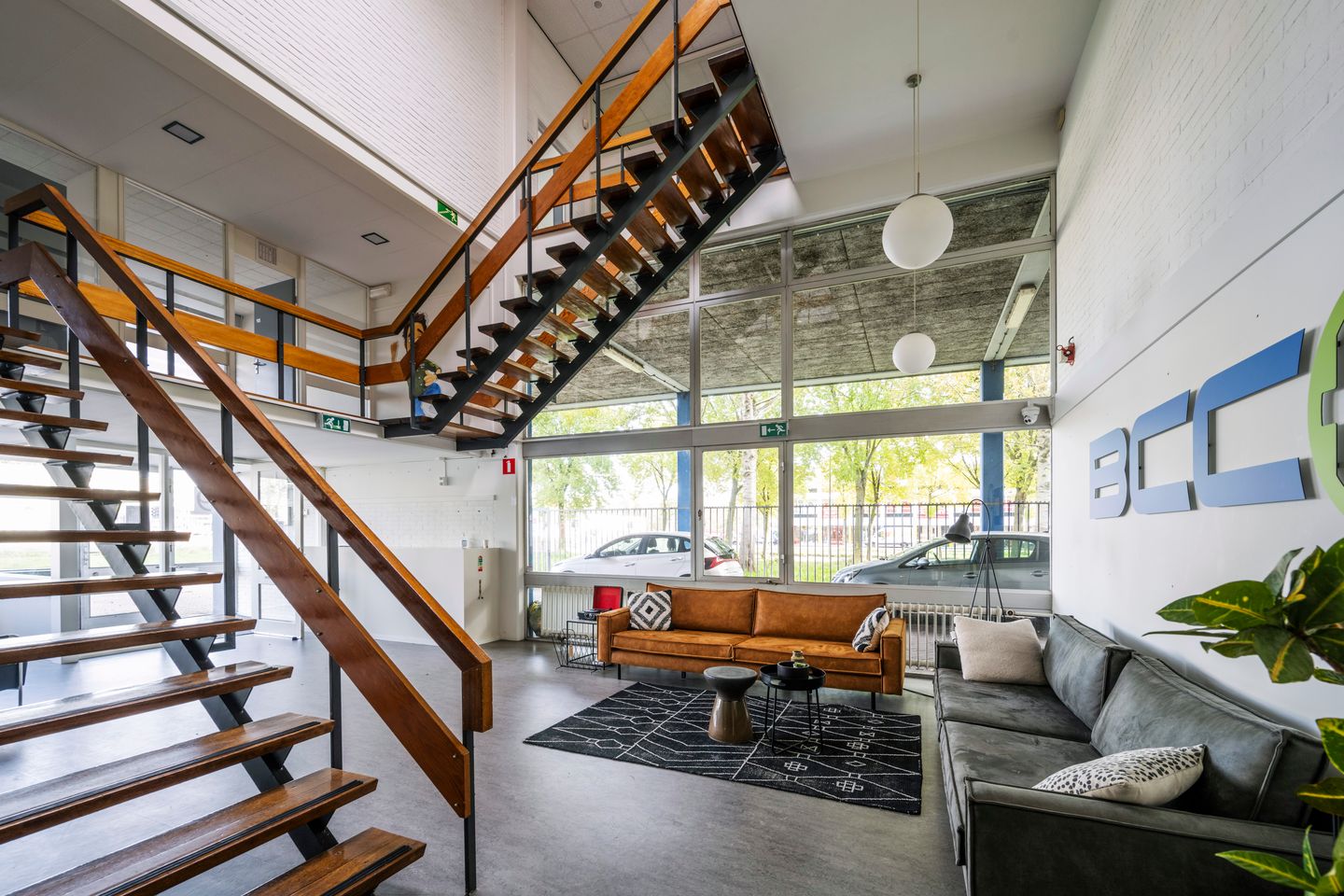 Bekijk foto 5 van Van der Madeweg 9