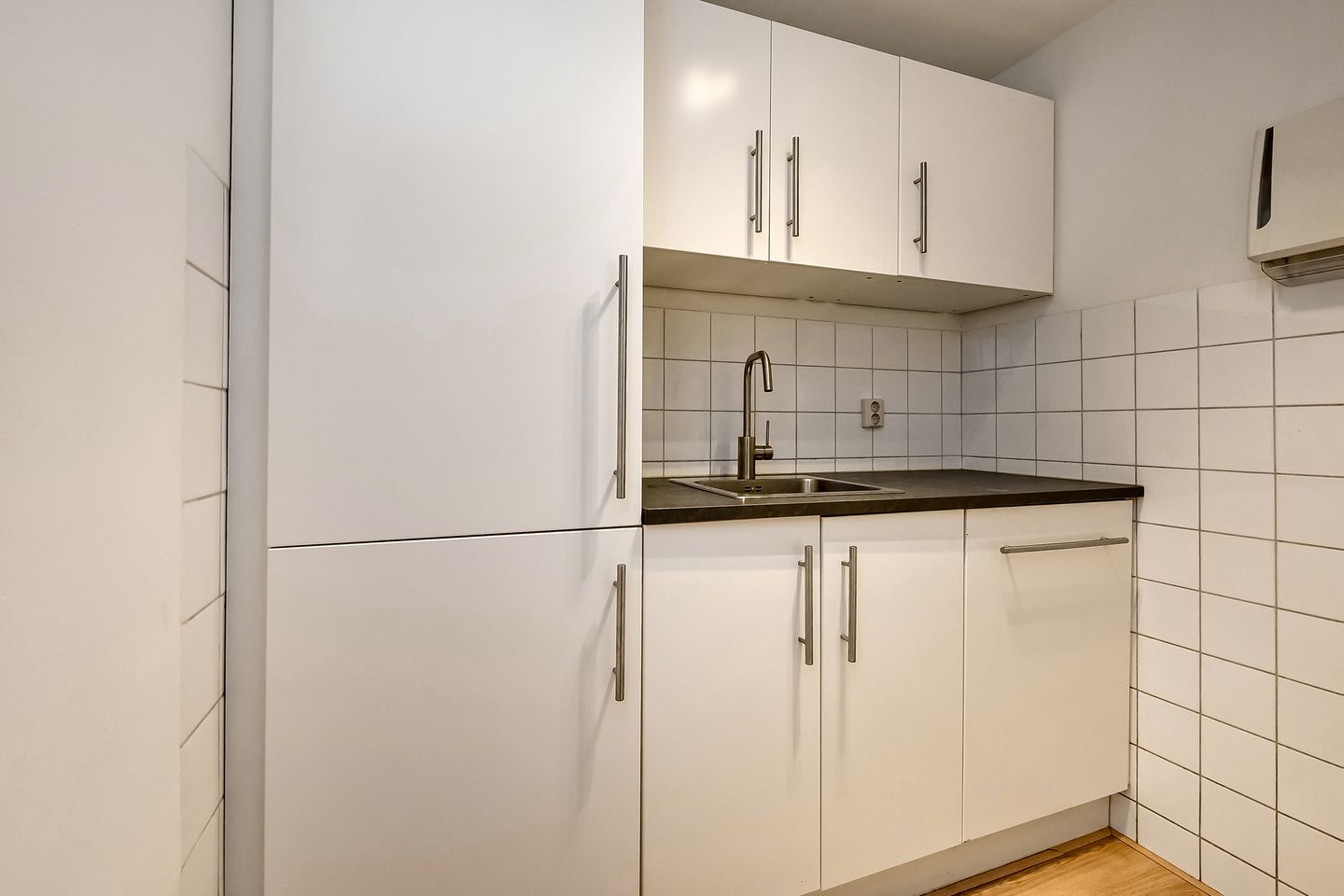 View photo 3 of Sweerts de Landasstraat 61