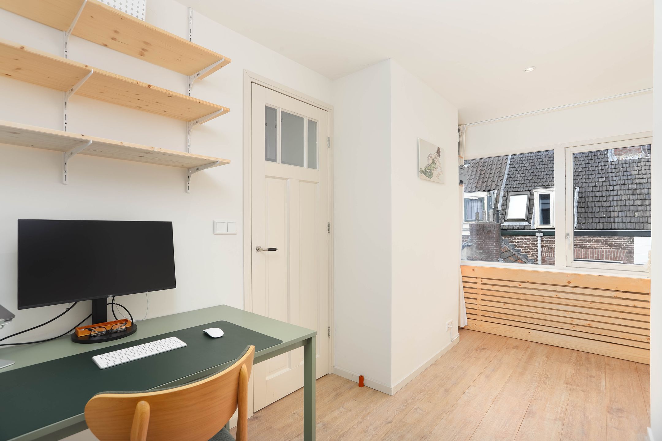 Well-maintained terraced house in popular Oudwijk district of Utrecht — 12