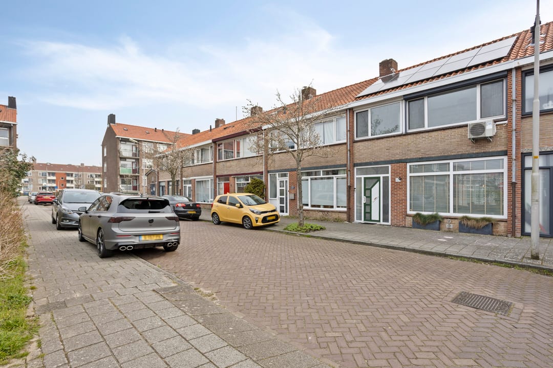 Move-in ready terraced house with energy label A+ in Canopusbuurt — 46