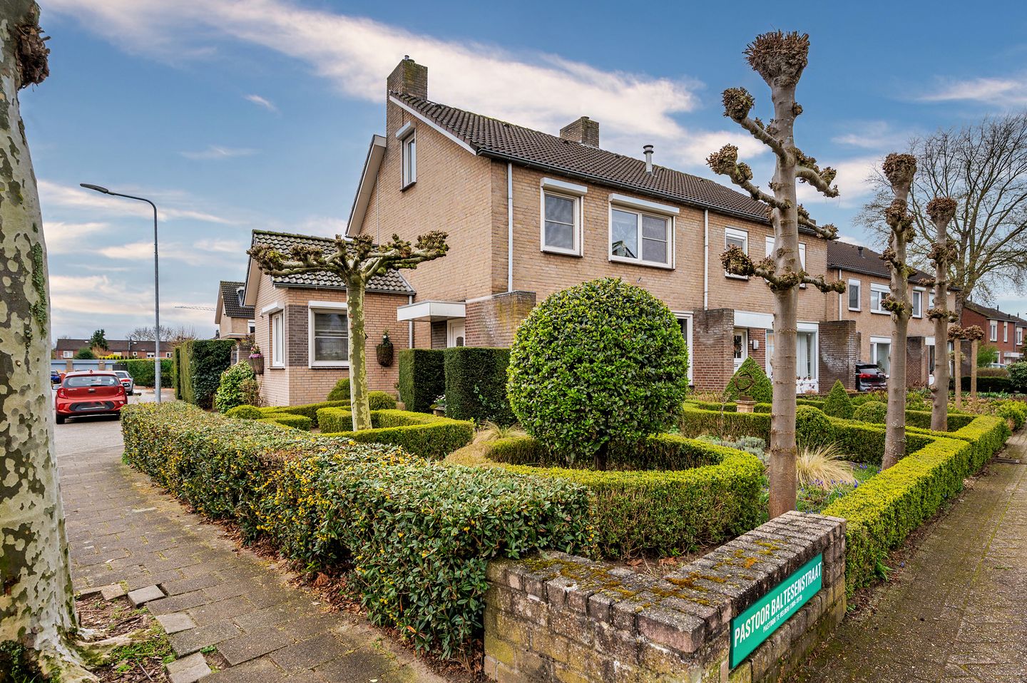 Foto 74 van Pastoor Baltesenstraat 1