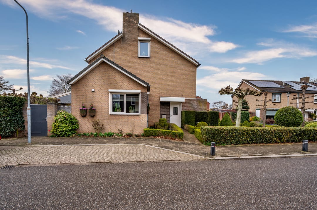 Foto 76 van Pastoor Baltesenstraat 1