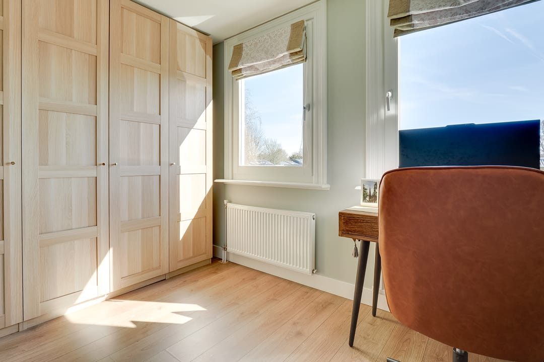 Charming Renovated Family Home with Garden and Two Bathrooms in Tuinwijk-West — 39