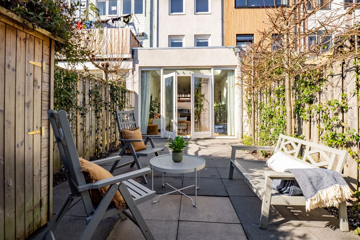 Charming Renovated Family Home with Garden and Two Bathrooms in Tuinwijk-West — 42