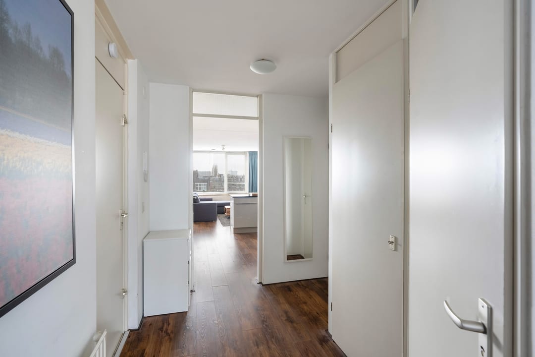 Photo 8 of Voorburgstraat 296