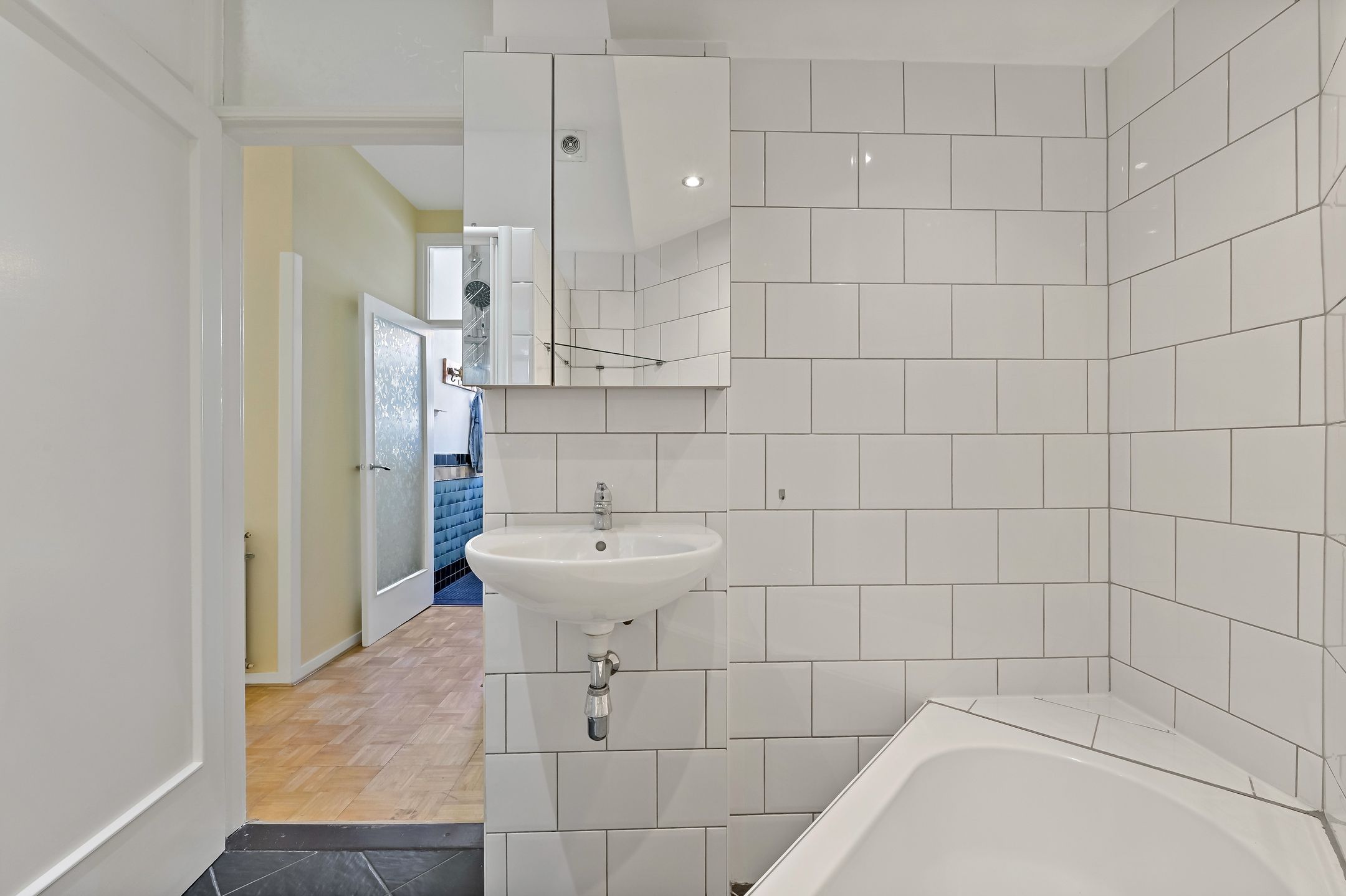 Charming ground-floor apartment with southwest-facing garden in Bezuidenhout — 17